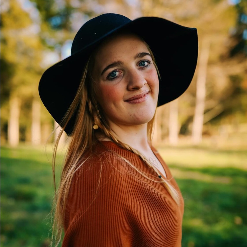 Meet your Posher, Bailey